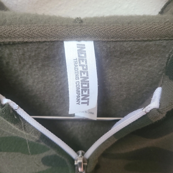 Arlington Hardware Green Camo Zip-Up Hooded Sweatshirt Size XL NWOT - Picture 5 of 5